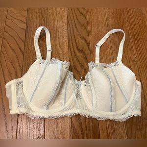 DKNY Womens Lace White Bra 32C